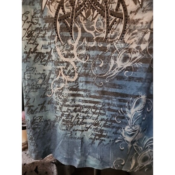 Kiara Womens Shirt Top Blouse 2XL Wings Script Rhinestones Boho Nice B7 - Picture 4 of 7